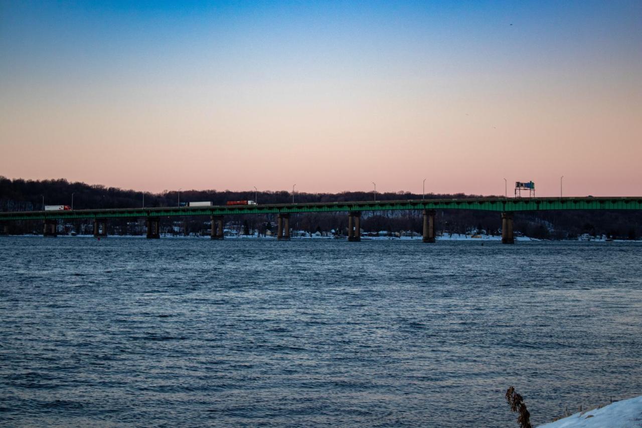Holiday Inn Express Le Claire Riverfront-Davenport By Ihg Luaran gambar
